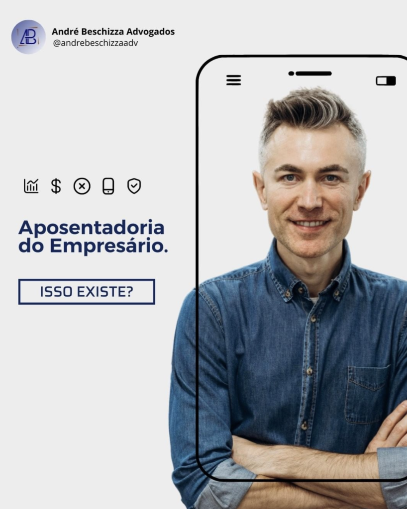 Um homem de camiseta azul com cabelos grisalhos de braços cruzados pensando na aposentadoria