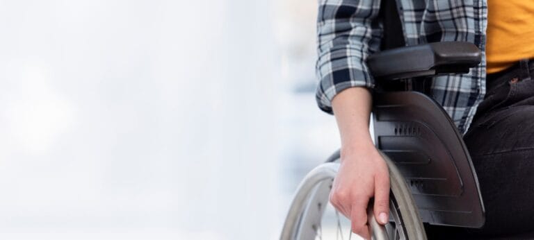 o que o aposentado por invalidez não pode fazer