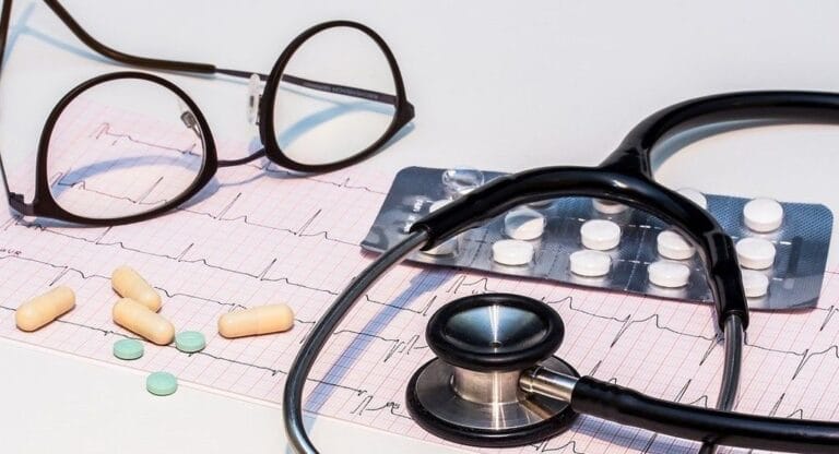 quem é aposentado por invalidez pode trabalhar de carteira